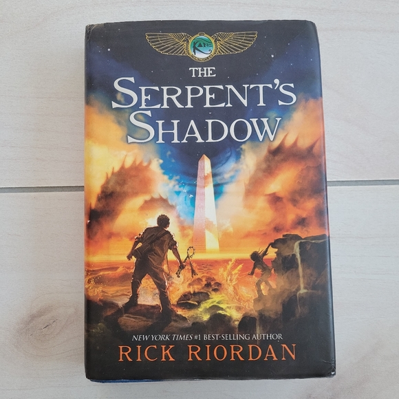 Book - The Serpent's Shadow by Rick Riordan - Book 3 of Kane Chronicles - Picture 1 of 7